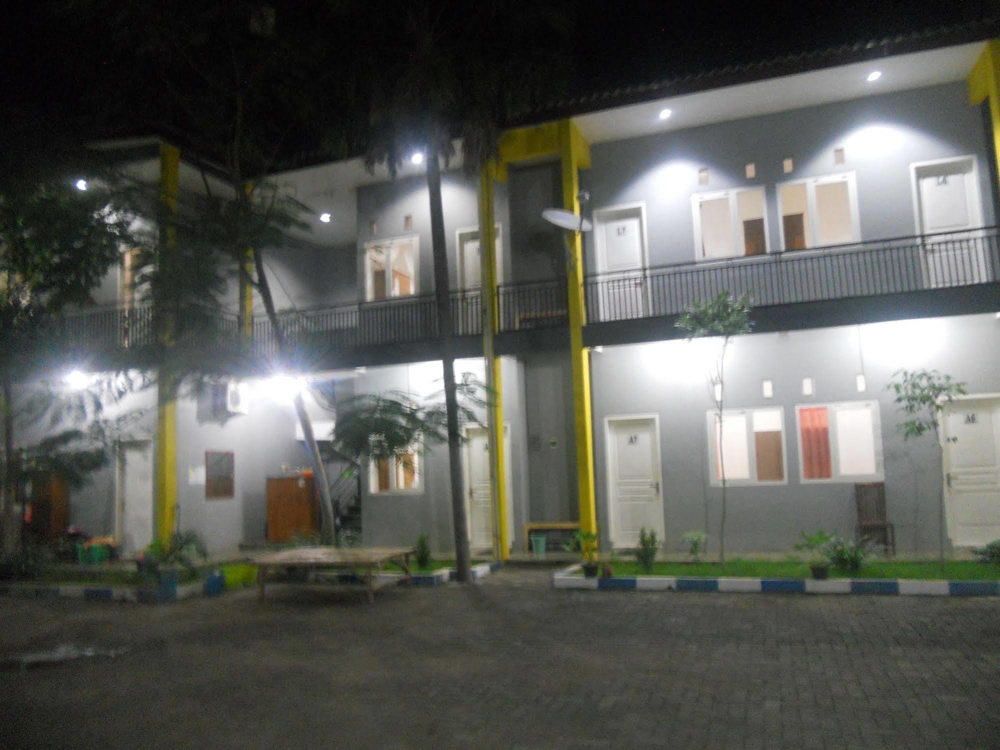 Bromo Sunrise Homestay Probolinggo Exterior foto